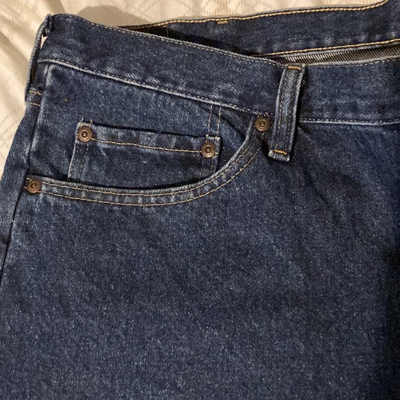 Men’s dark blue wrangler jeans..relaxed fit - Picture 6 of 7